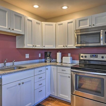 Bright Apartment - Half Mi To Greenport Harbor! 외부 사진