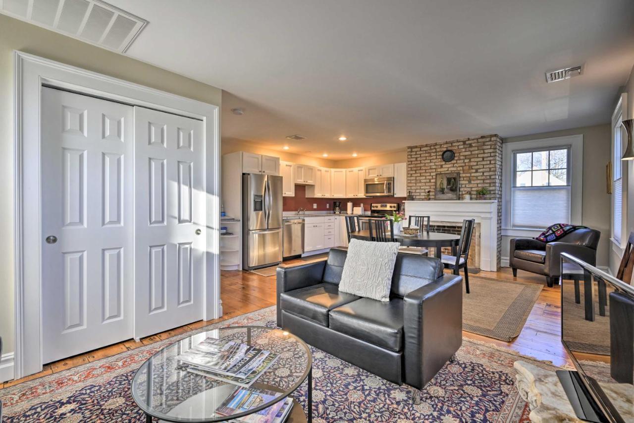Bright Apartment - Half Mi To Greenport Harbor! 외부 사진