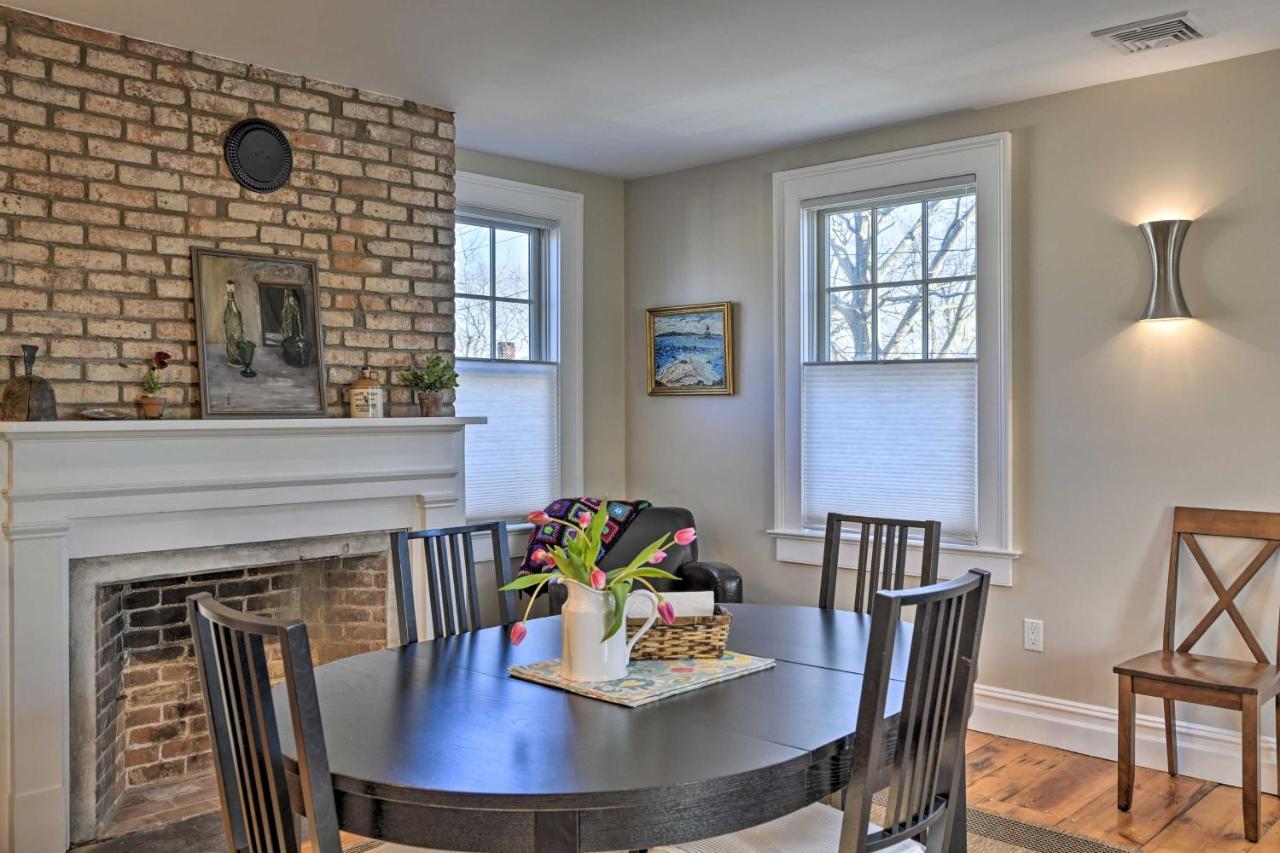 Bright Apartment - Half Mi To Greenport Harbor! 외부 사진