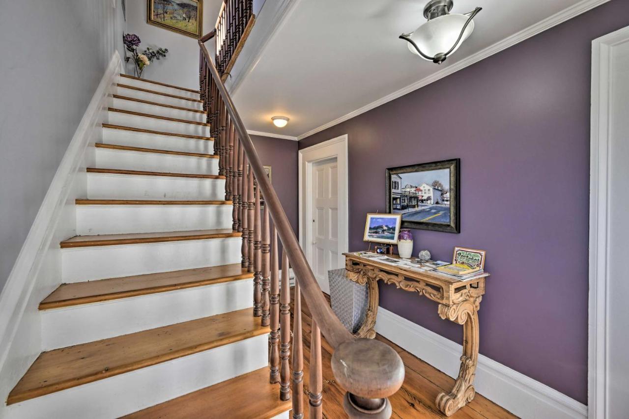 Bright Apartment - Half Mi To Greenport Harbor! 외부 사진