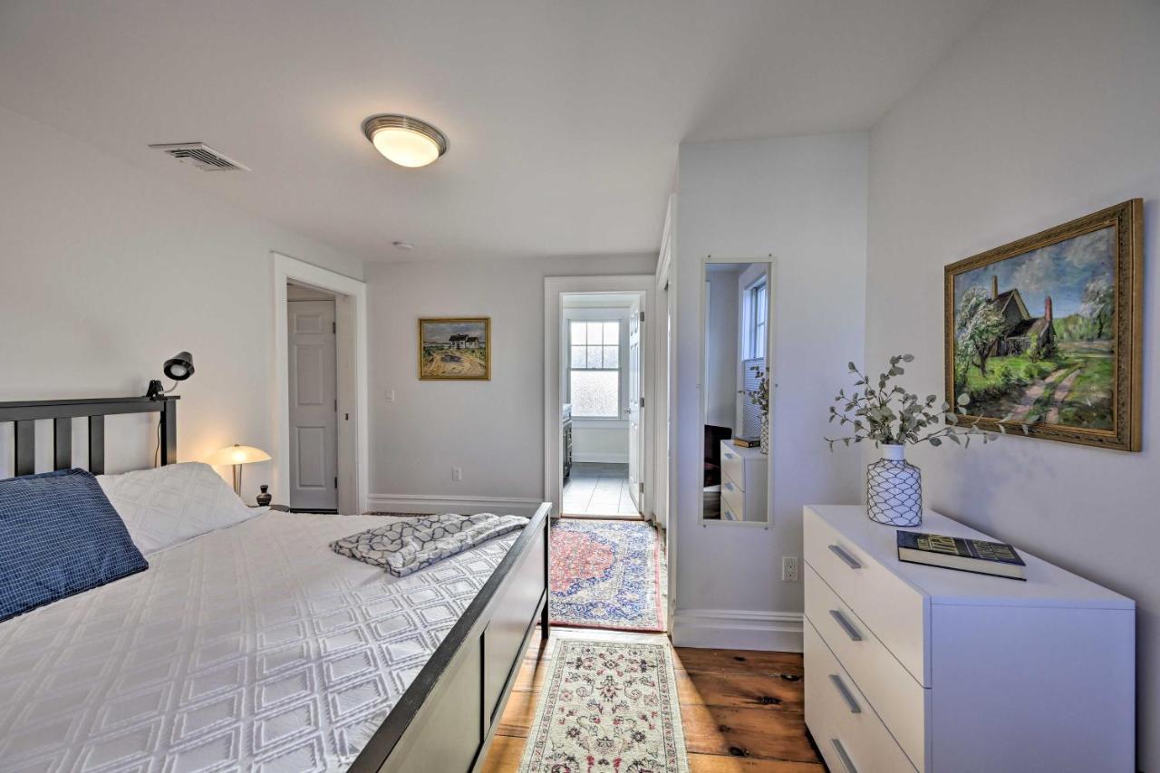 Bright Apartment - Half Mi To Greenport Harbor! 외부 사진