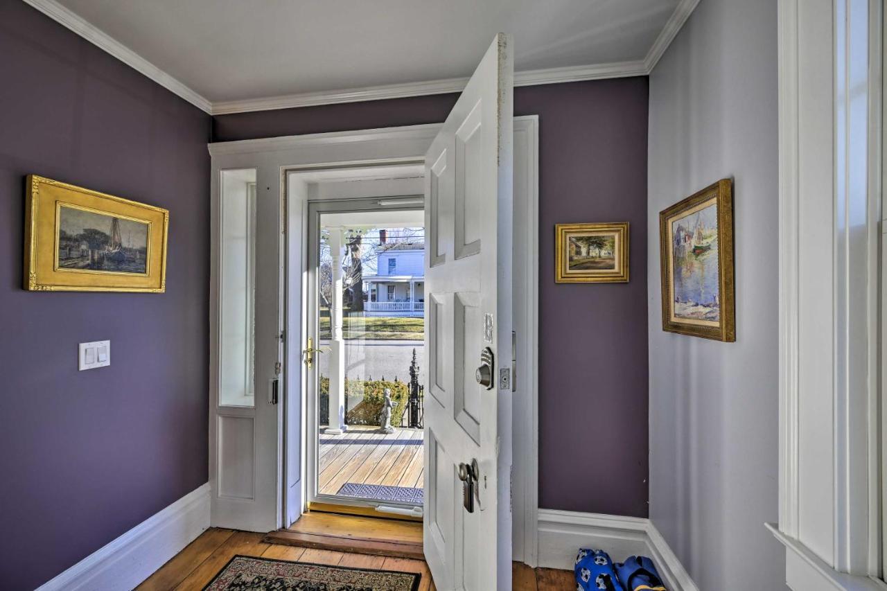Bright Apartment - Half Mi To Greenport Harbor! 외부 사진